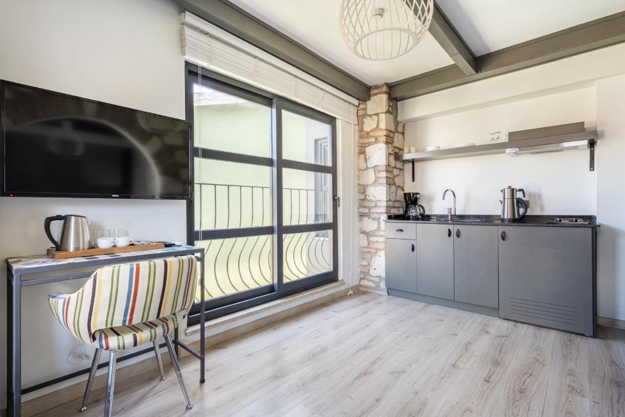 Lovely Studio Flat Near Hadrians Gate Apartment Antalya Bagian luar foto