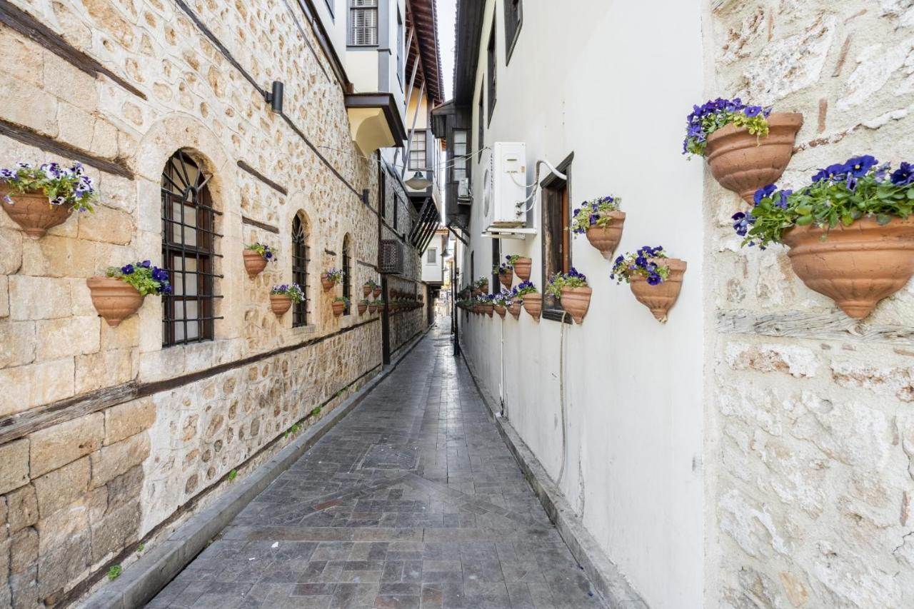 Lovely Studio Flat Near Hadrians Gate Apartment Antalya Bagian luar foto